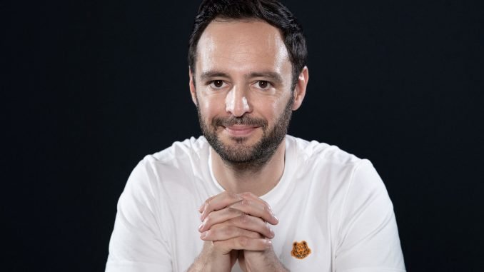 découvrez l'interview exclusive de nicolas julia, ceo de sorare, où il partage sa vision innovante du jeu de fantasy football et les ambitions de la plateforme. plongez dans les coulisses de sorare et apprenez-en davantage sur l'avenir des nft et du sport connecté.