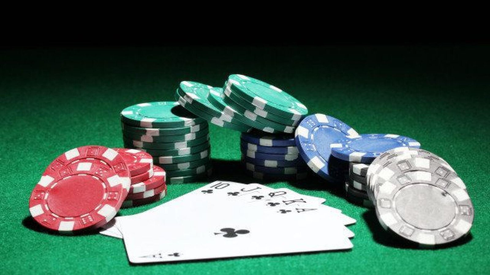 découvrez les meilleures stratégies de poker en ligne pour améliorer votre jeu et maximiser vos gains. apprenez des techniques éprouvées par des experts pour maîtriser les tables virtuelles et dominer vos adversaires.